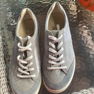 Ecco Women's Gray and Cream Sneakers